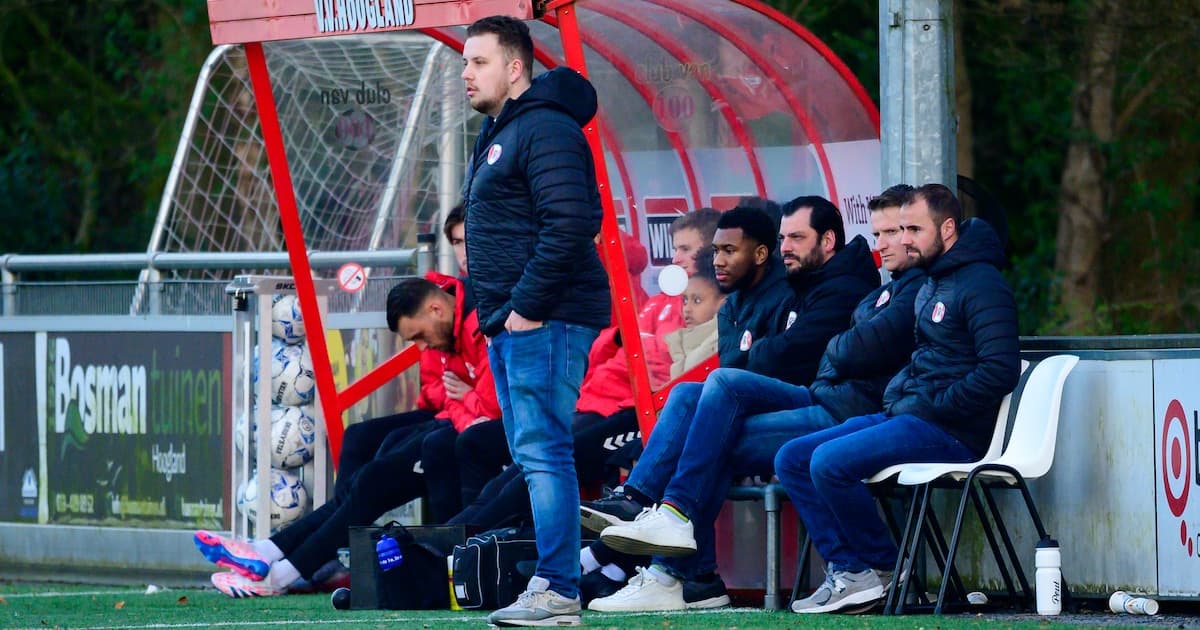 Voetbalclub Hoogland stabiliseert na trainerswissel