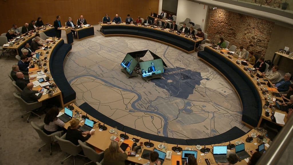 Lokale democratie onder druk: 15% raadsleden vertrekt