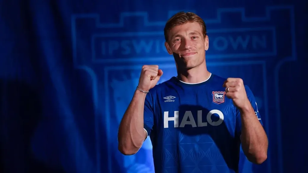 Transferdeadline: Nederlandse clubs actief op slotdag, recordtransfer Fernandez naar City
