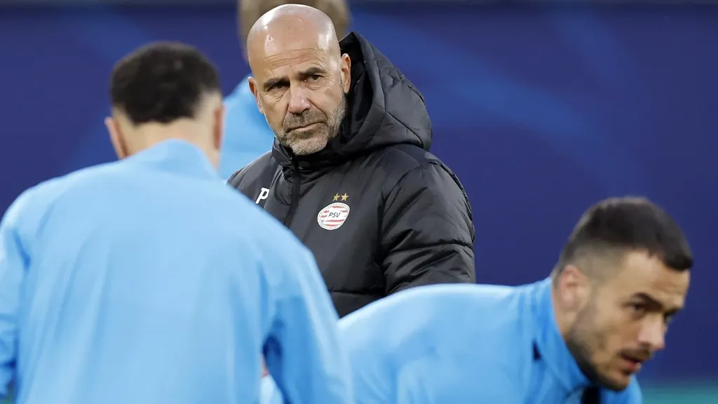 PSV begint tegen RB Leipzig met Kostic en Mijnans in de basis