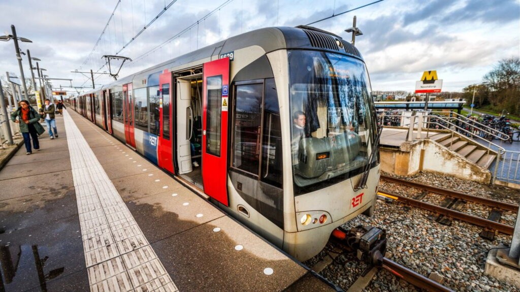 Rotterdam zet door op metroplan na schrapping rijksbijdrage van 270 miljoen